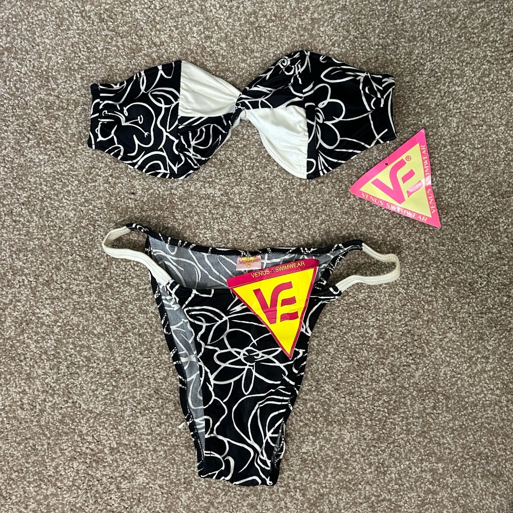 VINTAGE Venus Bikini Set
